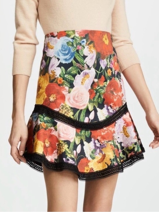 Alice + Olivia Dresses & Skirts - Alice + Olivia Eriko Floral Lace Trim Skirt Size 0 Garden Print Flare Mini